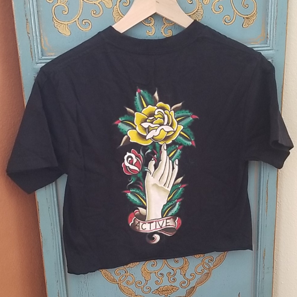 Active Ride Shop crop top♡ - Picture 2 of 2